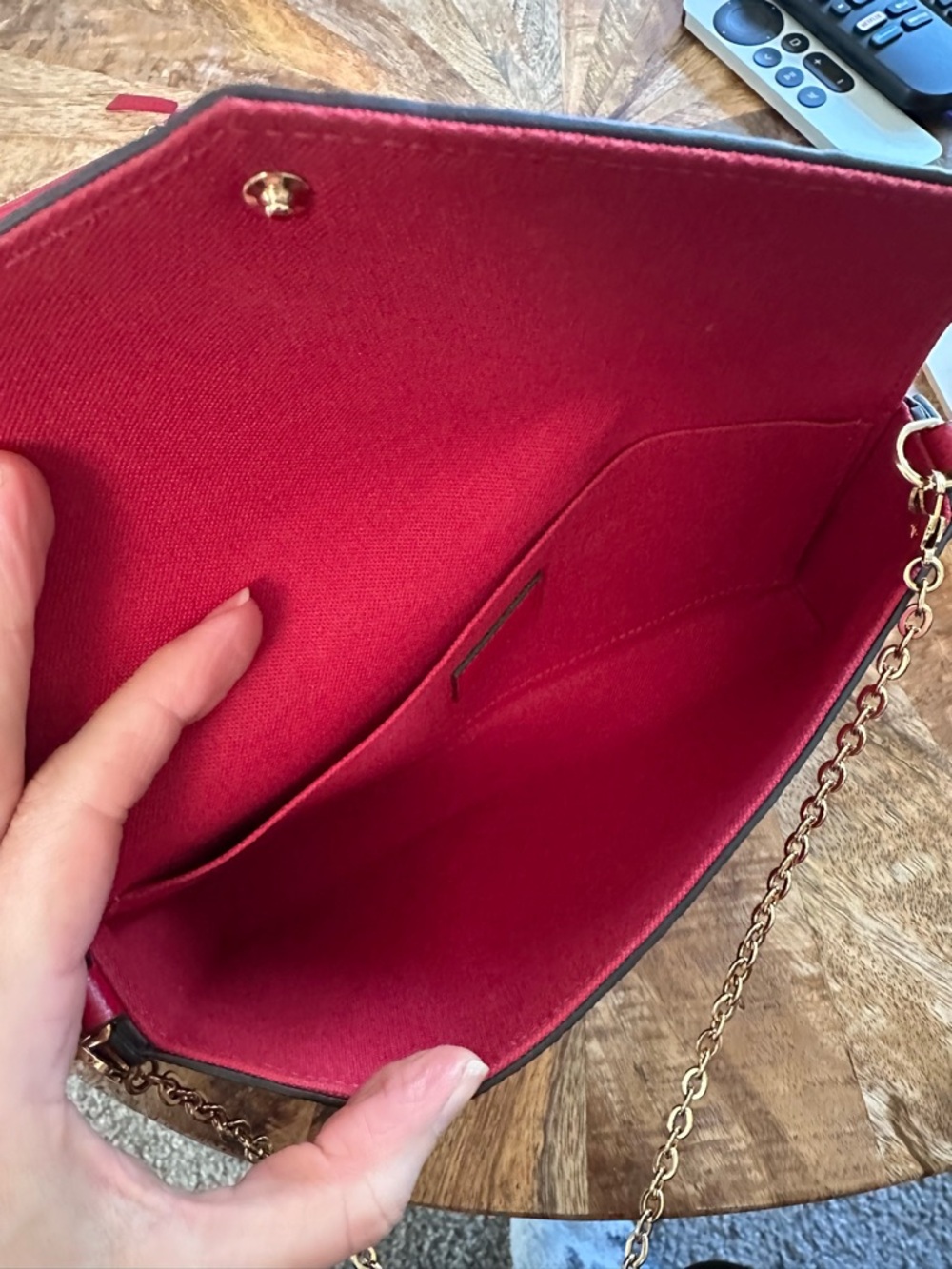 Authentic LV Félicie Pochette Monogram Empreinte - Red w/ Both Inserts - Picture 4 of 15